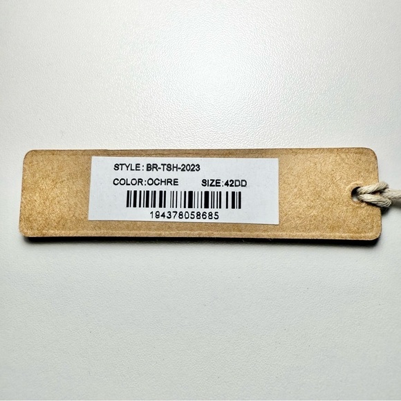 SKIMS Fits Everybody T-Shirt Bra in Ochre - Picture 5 of 6